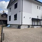 Ana Apartament Tierchowa